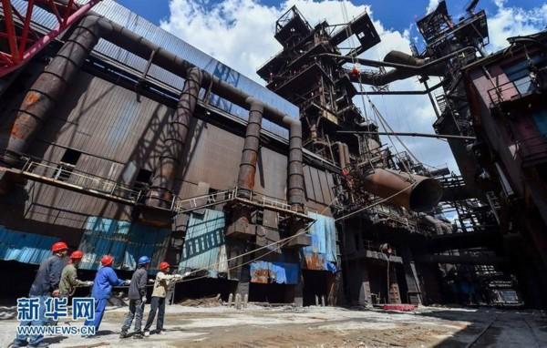 中国钢铁行业拆除最大一座高炉